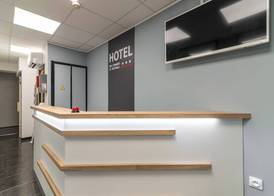 Hotel des Congrès et Festivals 3