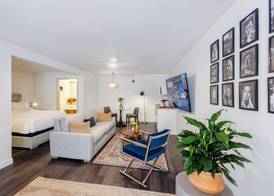 All-Movie Hotel 5