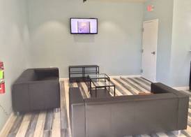 Days Inn by Wyndham Freeport 2