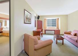 Microtel Inn and Suites Gassaway 4