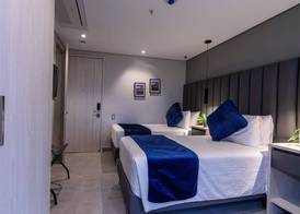 4 Sur Hotel 5