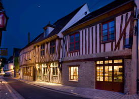 Hôtel Aux Vieux Remparts 3
