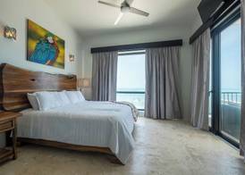 Diamante Beachfront Suites 5