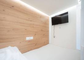 Robin Wood Capsule Hostel 4