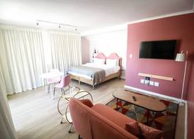 CURIOCITY Green Point 3