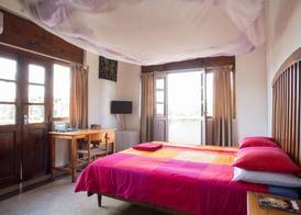 Q2 Bar & Guesthouse 2