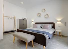 Perfect Location, Idyllic 2BR Apartment 5