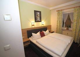 Hotel Grader 2
