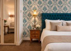 Ashburn Hotel 5