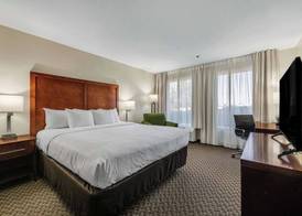 Comfort Inn & Suites Logan Near University 5