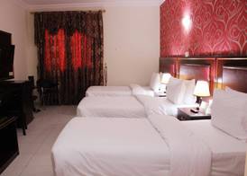Montreal Naif Hotel 2