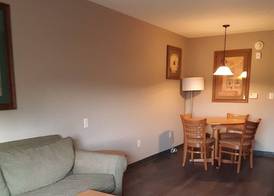 Wingate by Wyndham Bentonville 3
