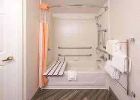 La Quinta by Wyndham St. Louis Westport 4