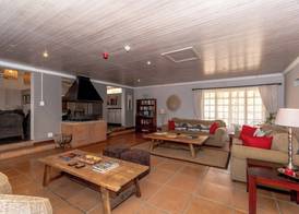 Chestnut Country Lodge 4