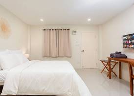 Comfy Corner Hotel 5