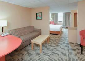 Ramada Inn by Wyndham Fairfield NJ 5