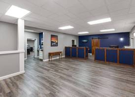 Angel Inn Near IMAX, a Travelodge by Wyndham 3