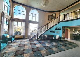 Days Inn & Suites by Wyndham Sam Houston Tollway 3