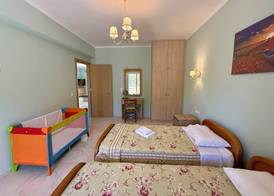 Thomas Apartments 5