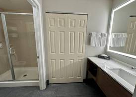 Staybridge Suites MILWAUKEE WEST-OCONOMOWOC by IHG 2