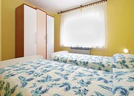 Apartment 1704 2