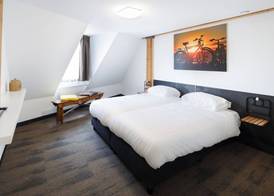 Hotel Blooker 3
