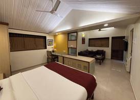 Hotel Beach Garden 5