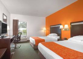 Howard Johnson by Wyndham Beckley 4