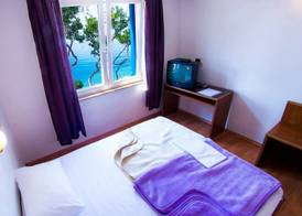 Beach Hotel 5