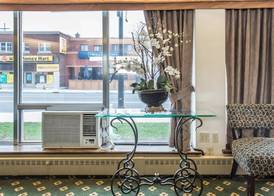Econo Lodge Downtown Ottawa 5