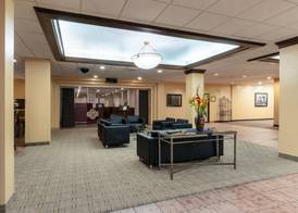 Ramada by Wyndham Reno Hotel & Casino 4