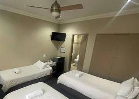 Travel Lodge 4