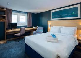 Travelodge London Central City Road Hotel 5