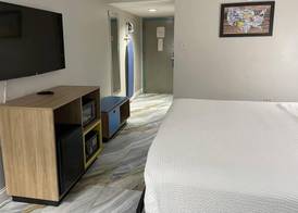 Days Inn by Wyndham Jersey City 4