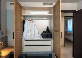 Volta Seaside Boutique Hotel 5