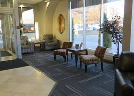 Ramada by Wyndham Edmonton South 3