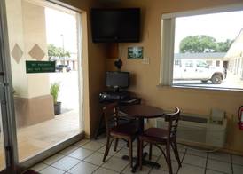 Pearsall Executive Inn 3