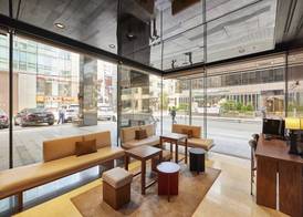 Hotel Uri& 3