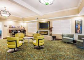 Comfort Suites Fresno River Park 5