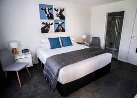 Central Park Apartments 5