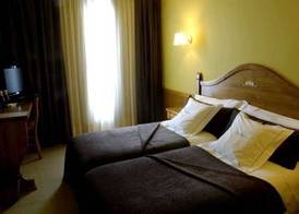 Petit Hotel 3