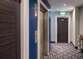 Cavern Quarter Apts - 31 North John St 4