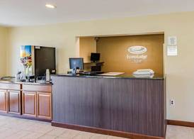 Econo Lodge Lexington Downtown near I-81 2