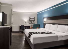 La Quinta Inn by Wyndham Victoria 4