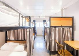 Lemon Siam Hostel Free Breakfast 3