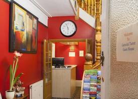 Gatwick Turret Guest House 3