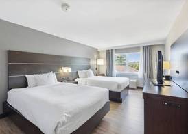 Saco Bay Hotel 5