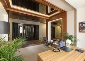 Dominic Smart & Luxury Suites Parliament 4