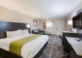 SureStay Hotel by Best Western Rockdale 4