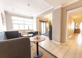 Comfort Hotel tom Kyle 4